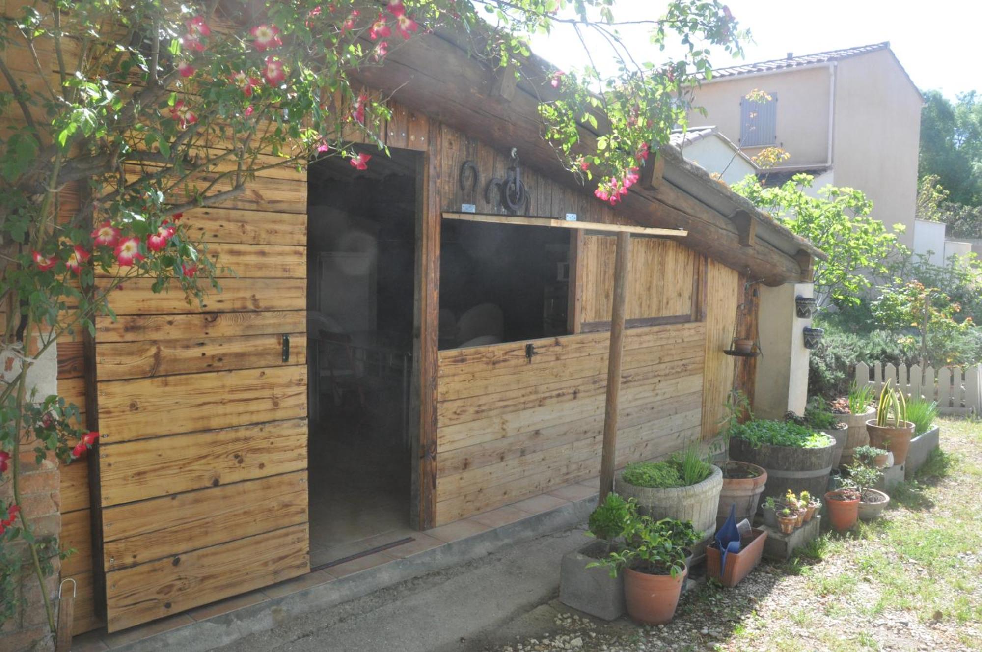 Bed and Breakfast La Ferme De Tonton Jules Et Mame Julia Entraigues-sur-la-Sorgue Exterior foto