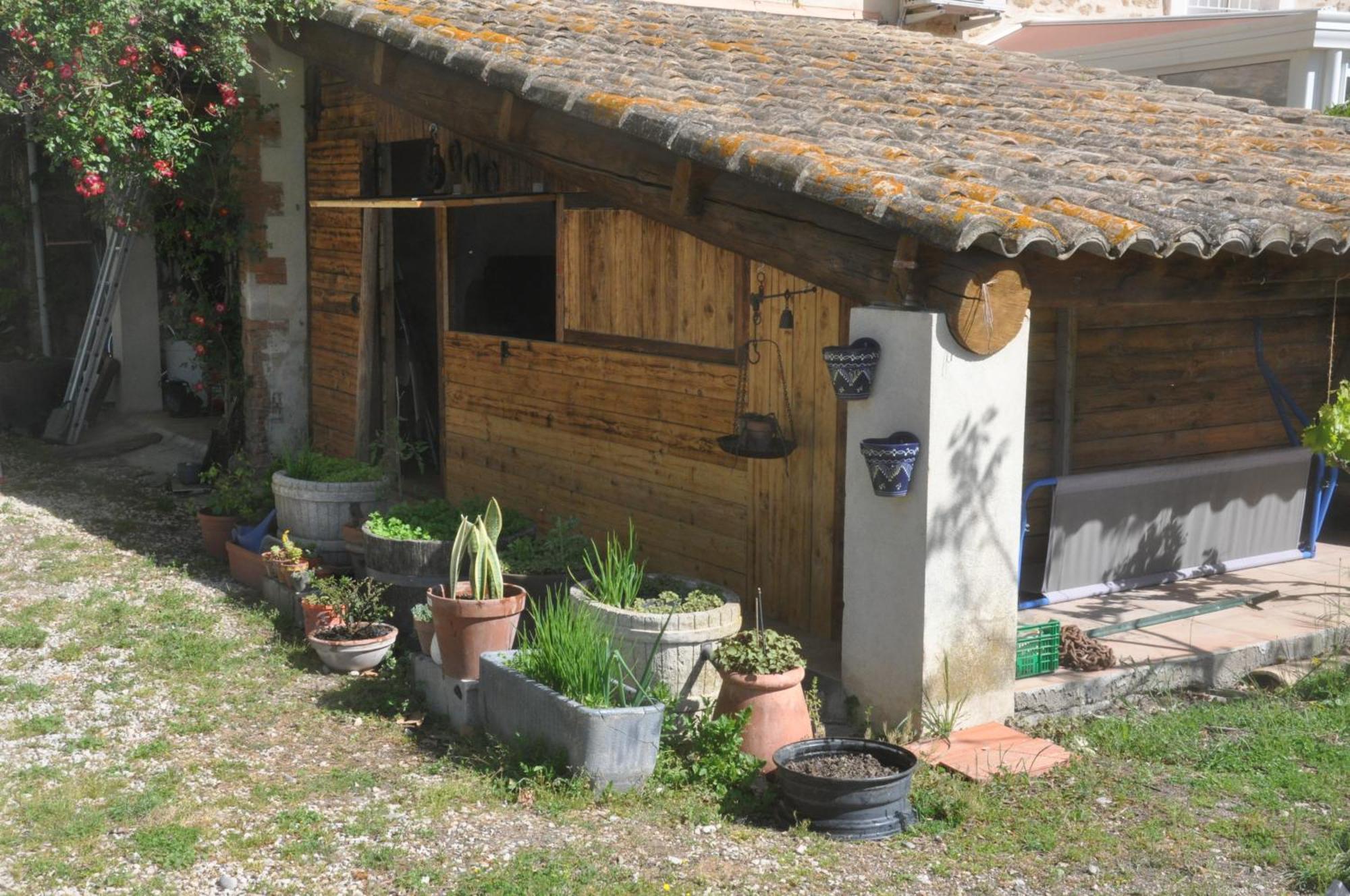 Bed and Breakfast La Ferme De Tonton Jules Et Mame Julia Entraigues-sur-la-Sorgue Exterior foto